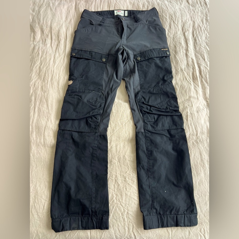 Fjallraven Keb Cargo Pants - Black Size 40 (US30-31”) Like New